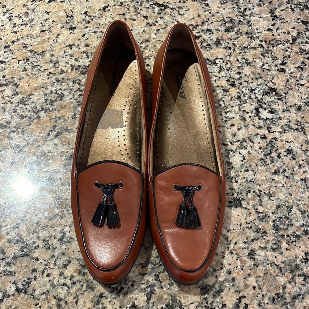 Trotters leather loafers